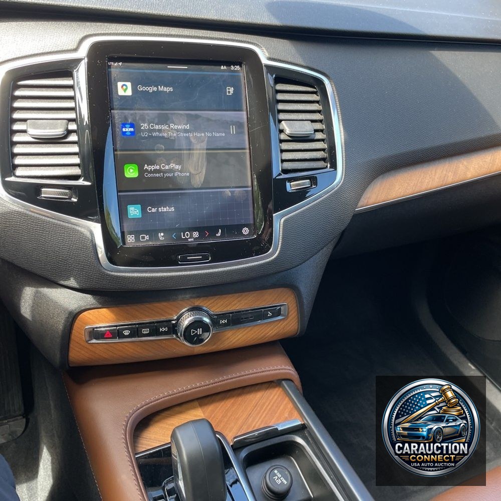 2024 Volvo XC90 T8 - Plus PHEV