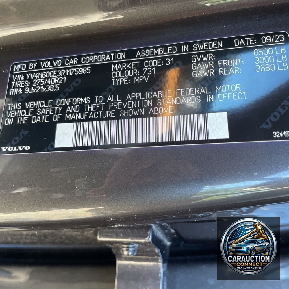 2024 Volvo XC90 T8 - Plus PHEV
