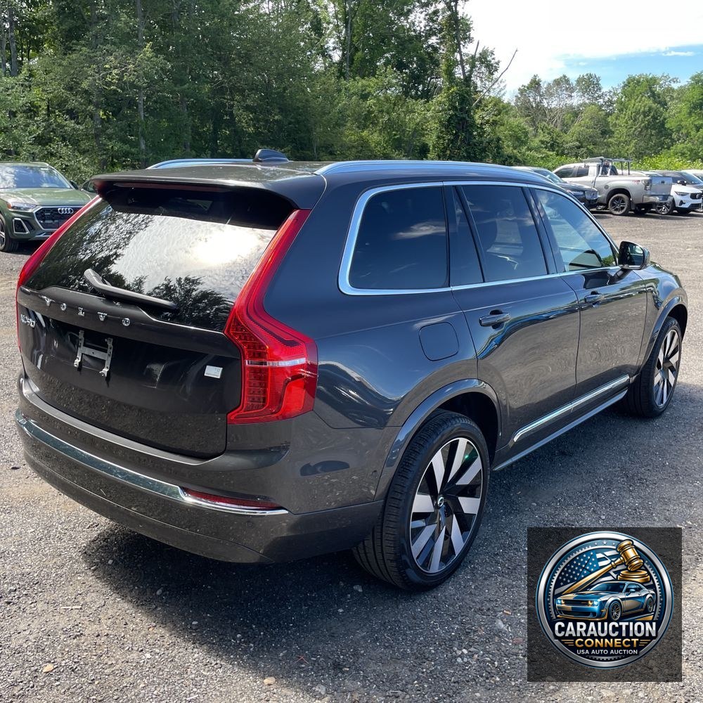 2024 Volvo XC90 T8 - Plus PHEV