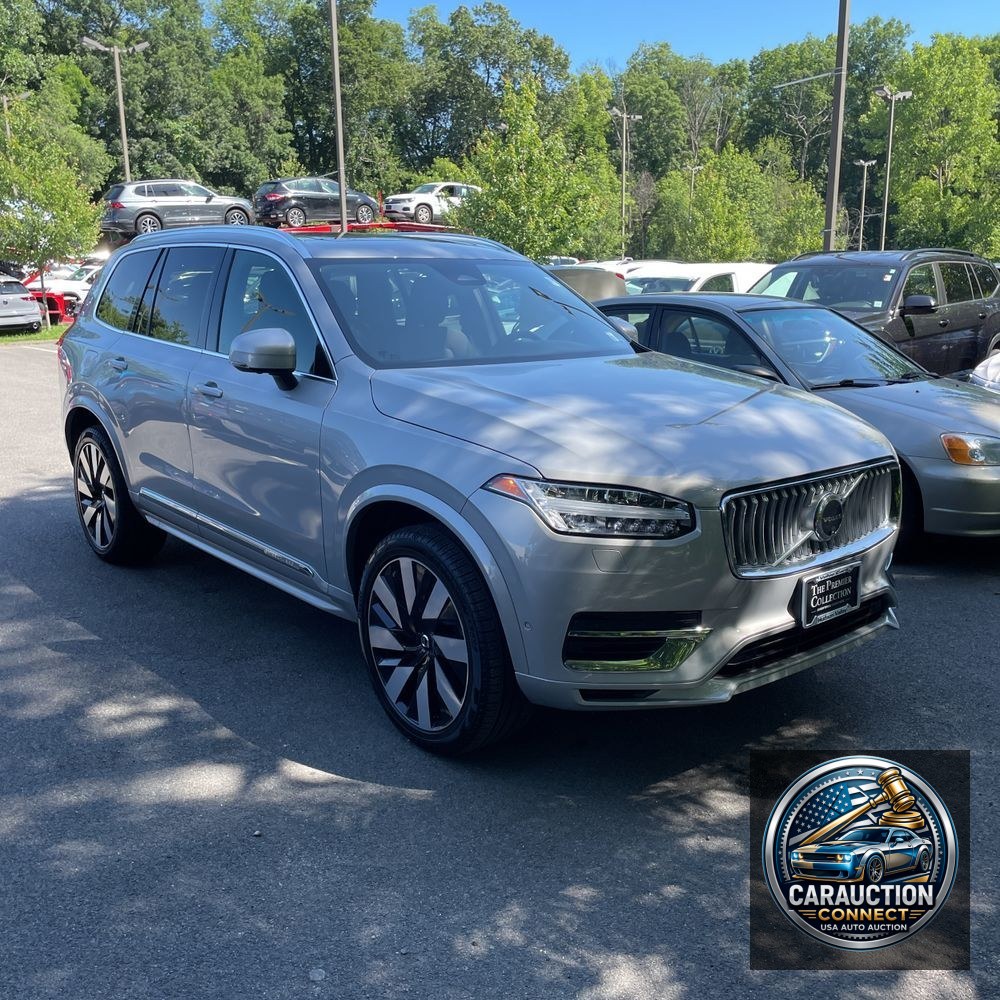 2024 Volvo XC90 T8 - Plus PHEV