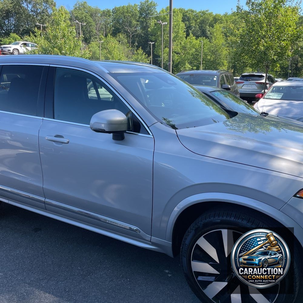 2024 Volvo XC90 T8 - Plus PHEV