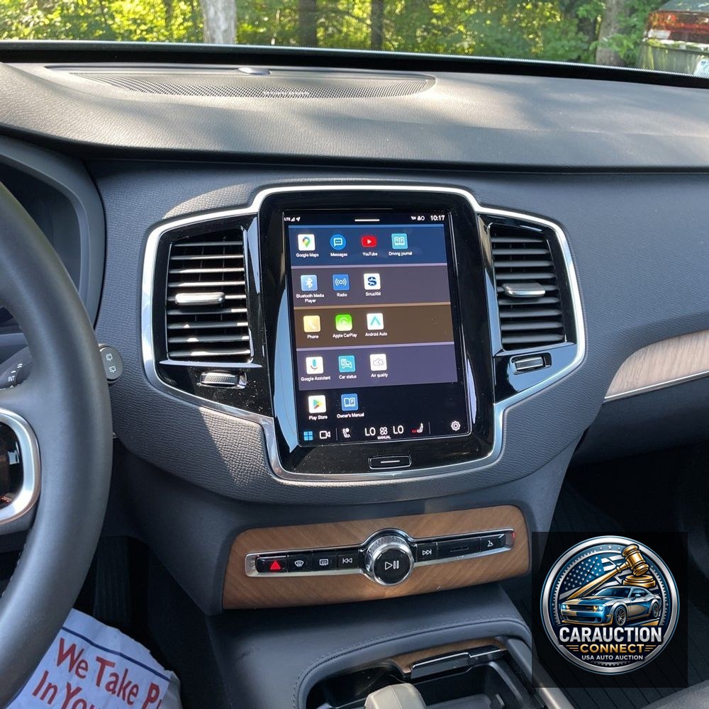 2024 Volvo XC90 T8 - Plus PHEV