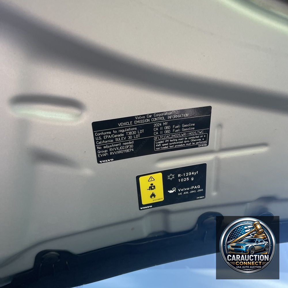 2024 Volvo XC90 T8 - Plus PHEV