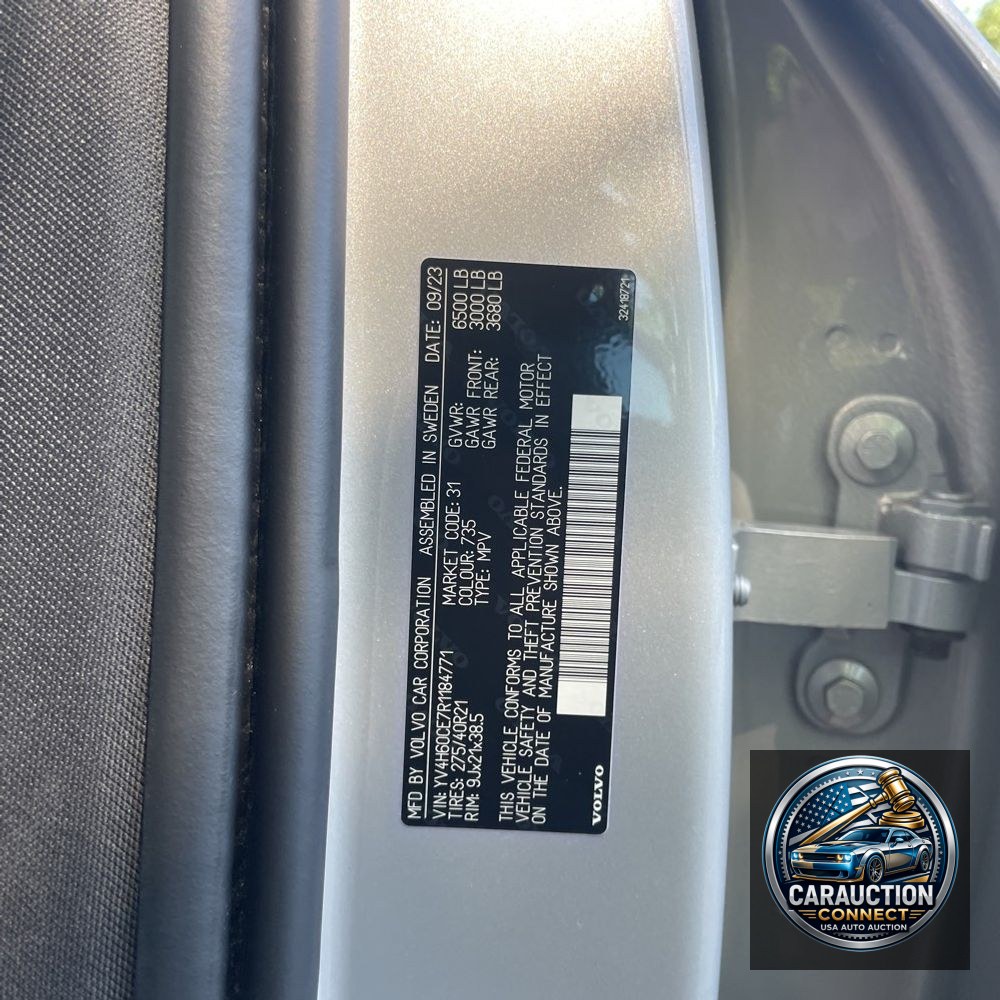 2024 Volvo XC90 T8 - Plus PHEV