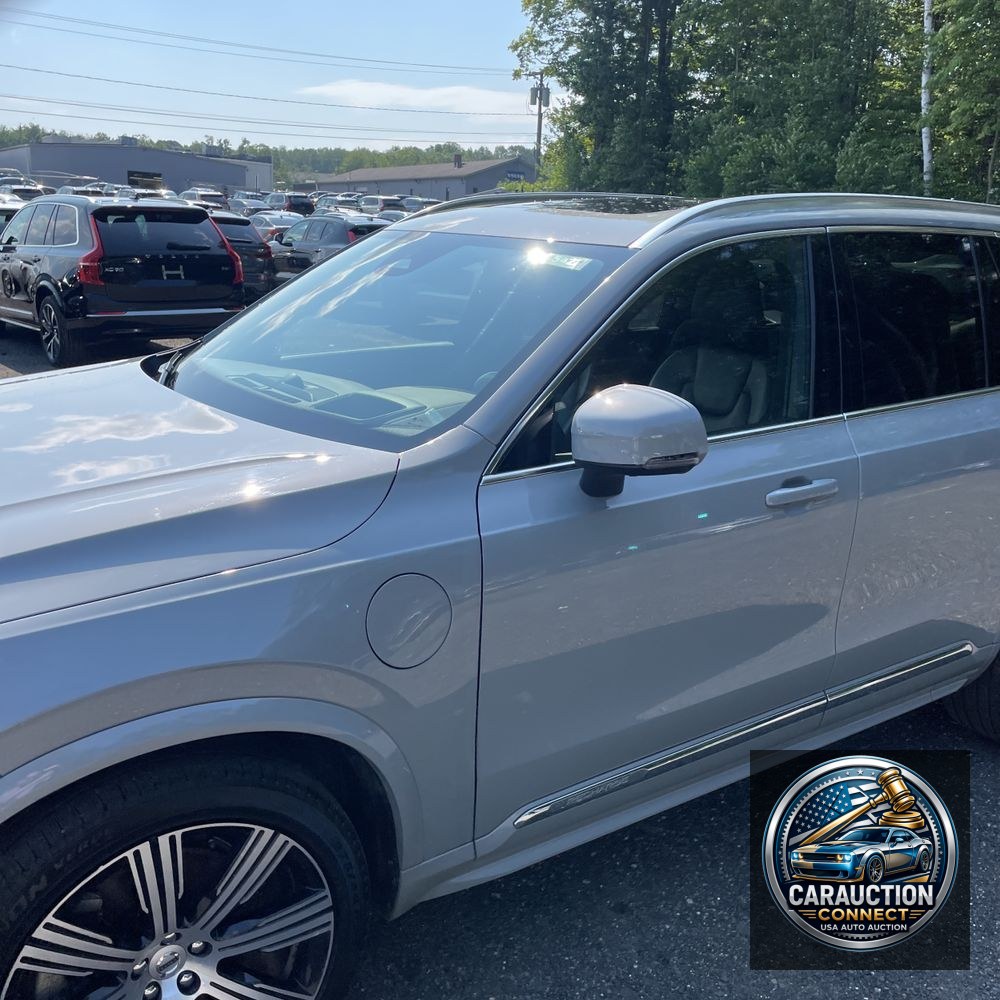 2024 Volvo XC90 T8 - Ultimate PHEV