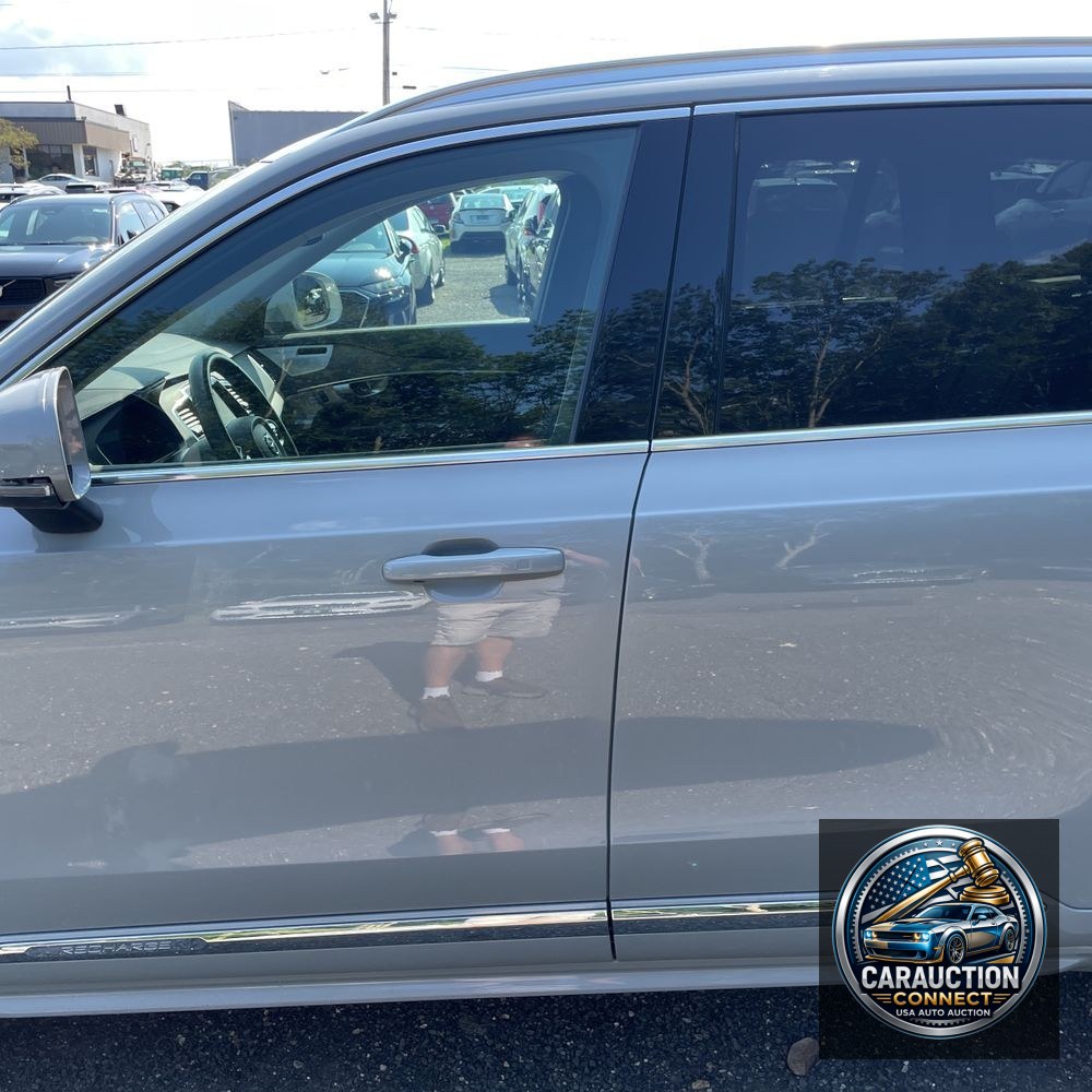 2024 Volvo XC90 T8 - Ultimate PHEV