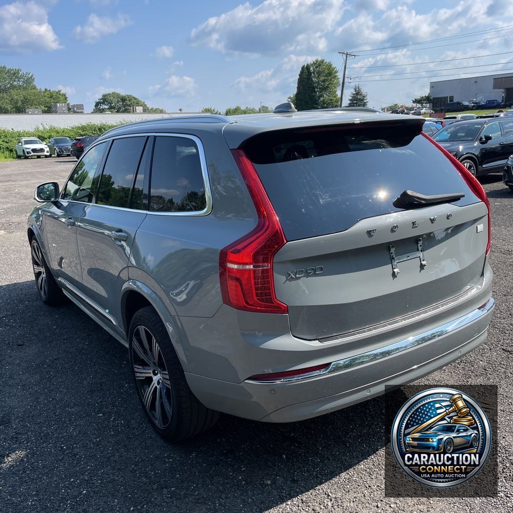 2024 Volvo XC90 T8 - Ultimate PHEV