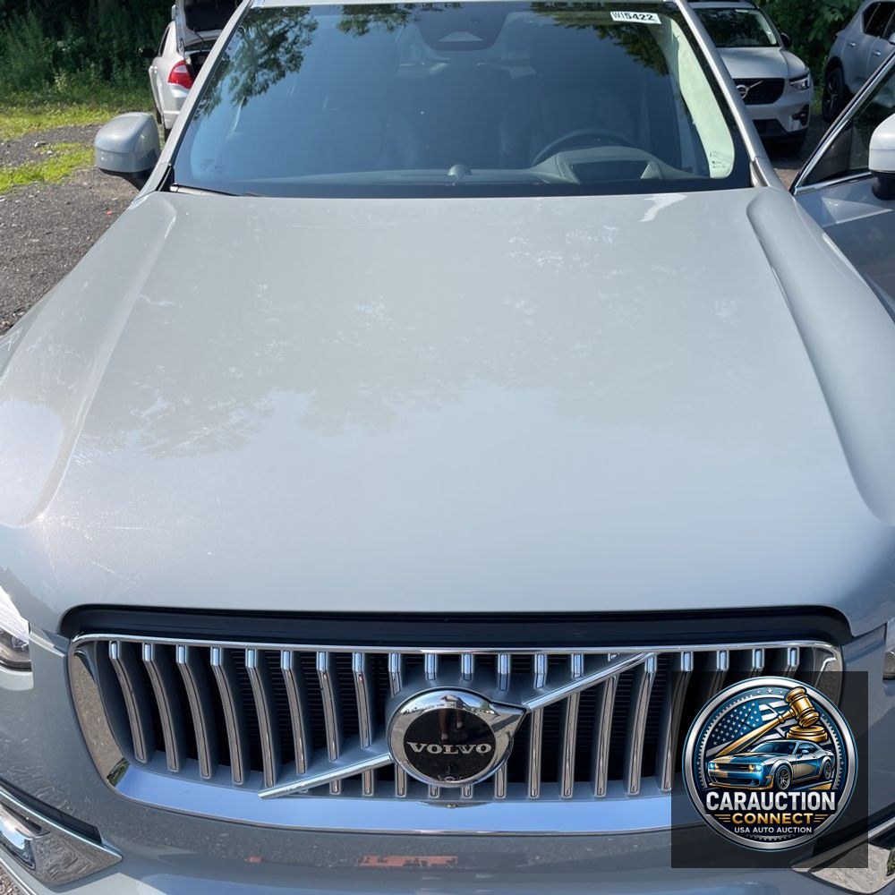 2024 Volvo XC90 T8 - Ultimate PHEV