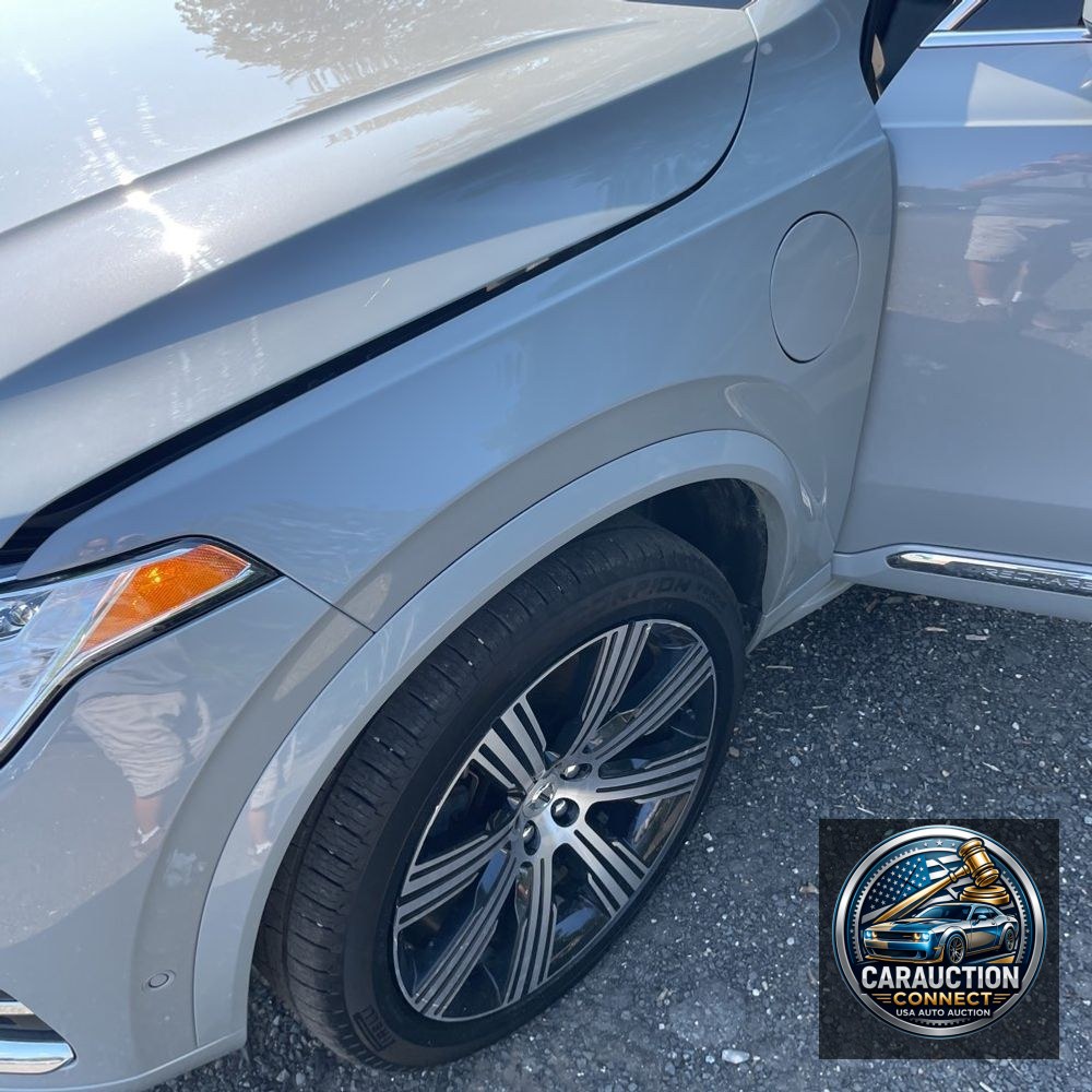 2024 Volvo XC90 T8 - Ultimate PHEV