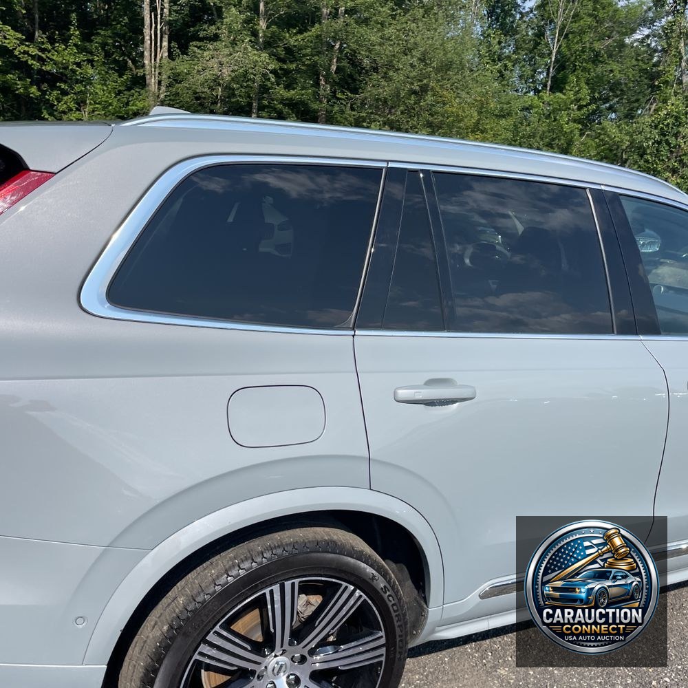 2024 Volvo XC90 T8 - Ultimate PHEV