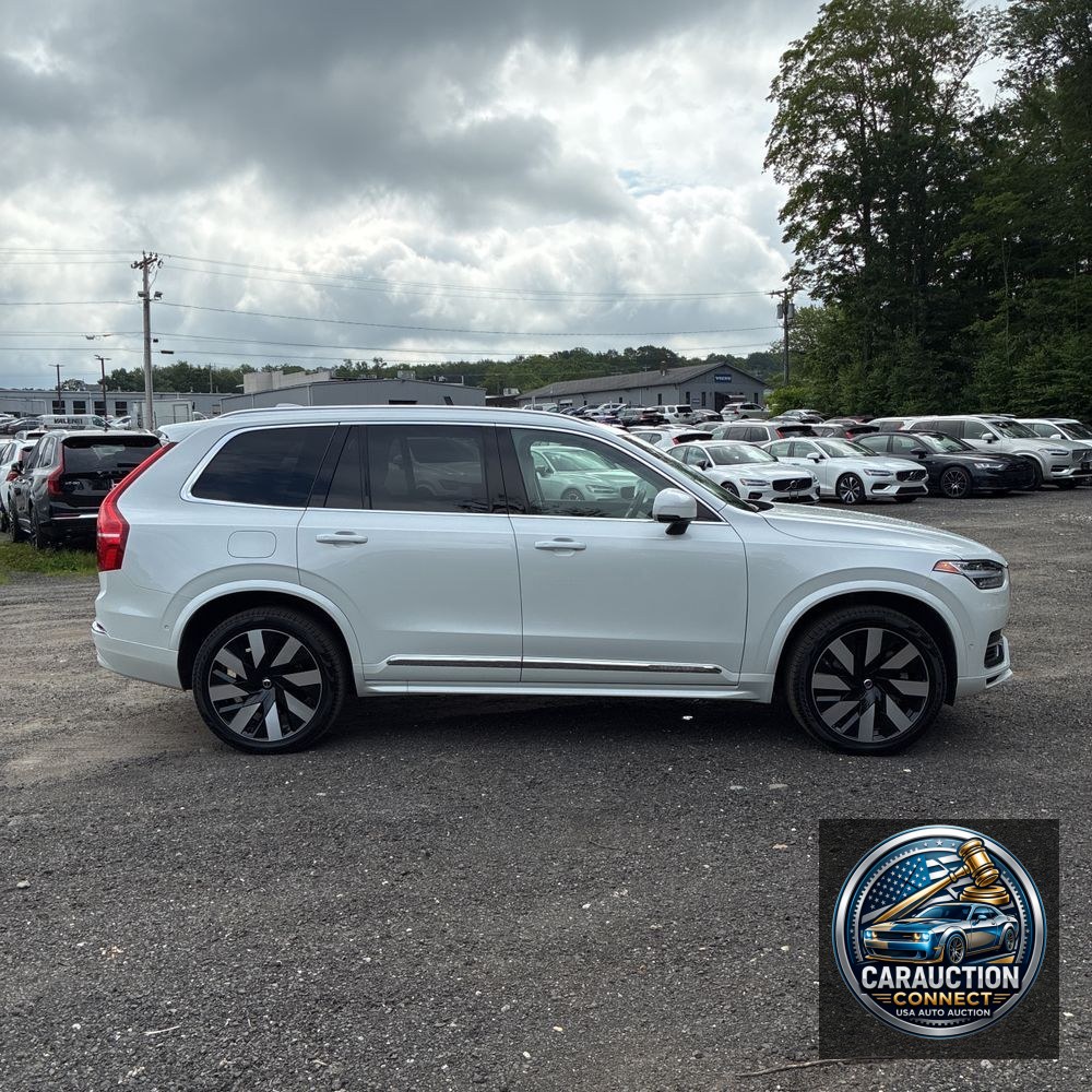 2024 Volvo XC90 T8 - Ultimate PHEV