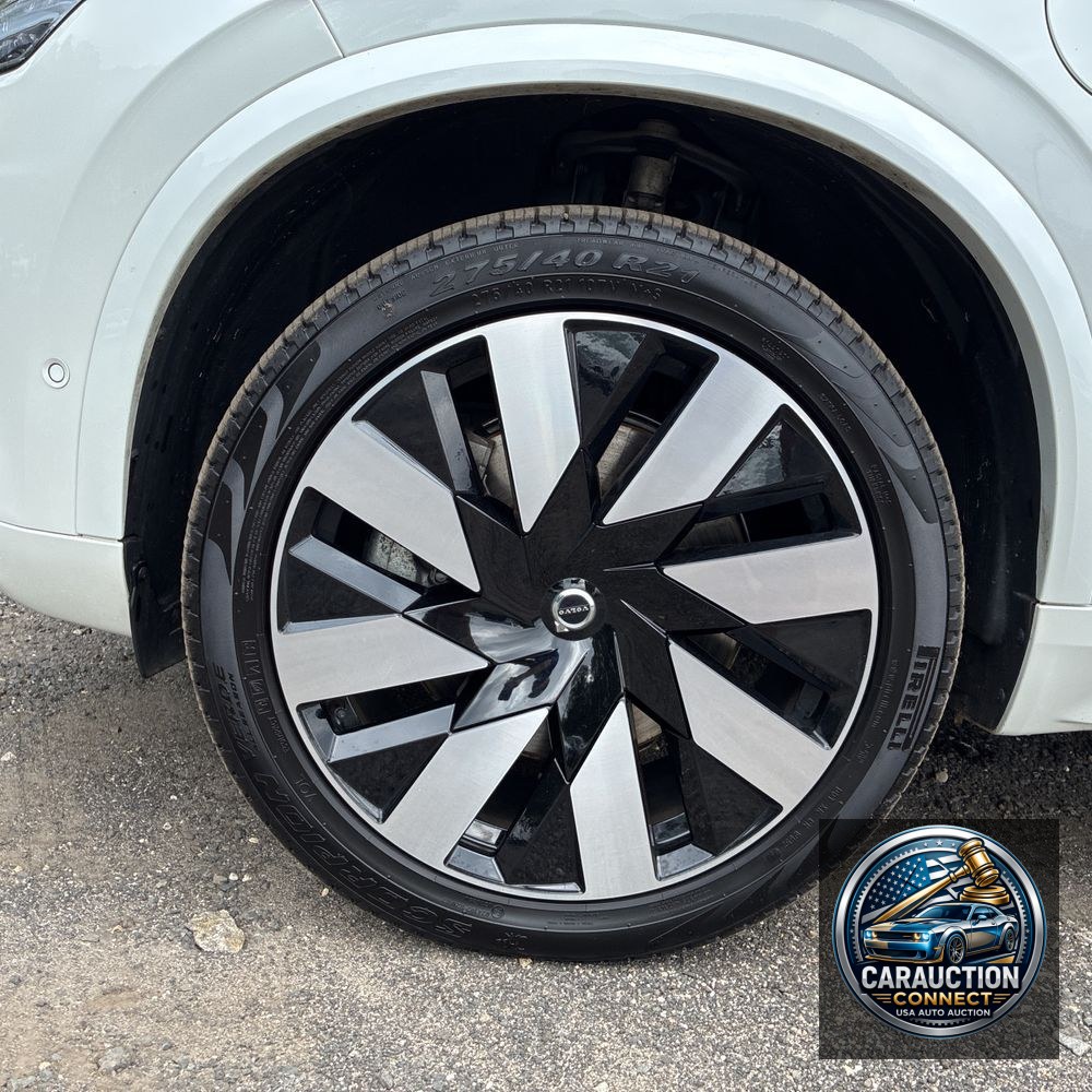 2024 Volvo XC90 T8 - Ultimate PHEV