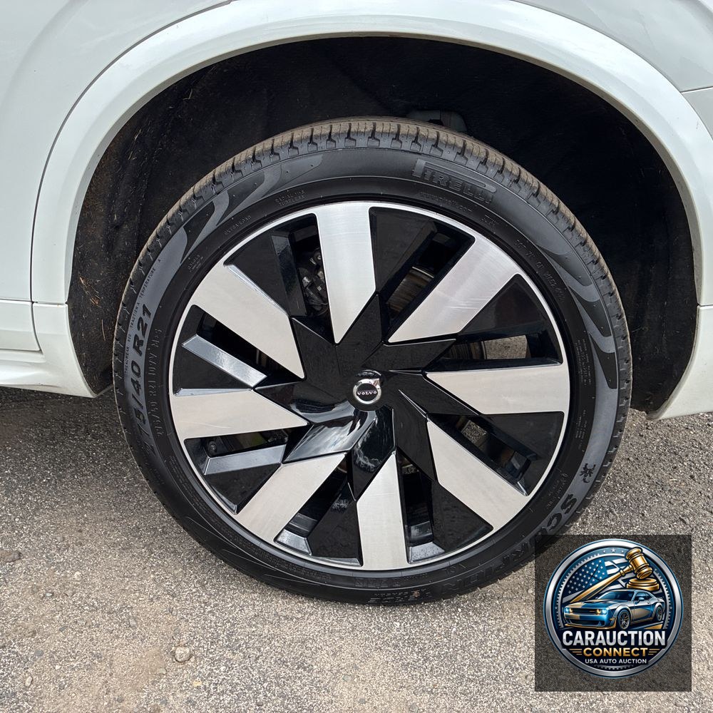 2024 Volvo XC90 T8 - Ultimate PHEV