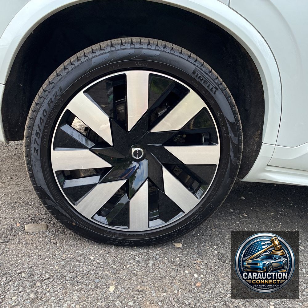 2024 Volvo XC90 T8 - Ultimate PHEV