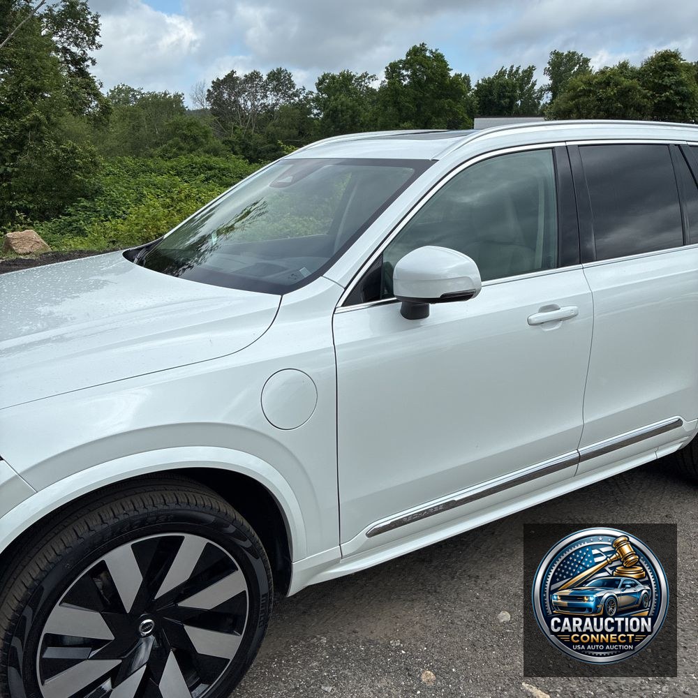 2024 Volvo XC90 T8 - Ultimate PHEV