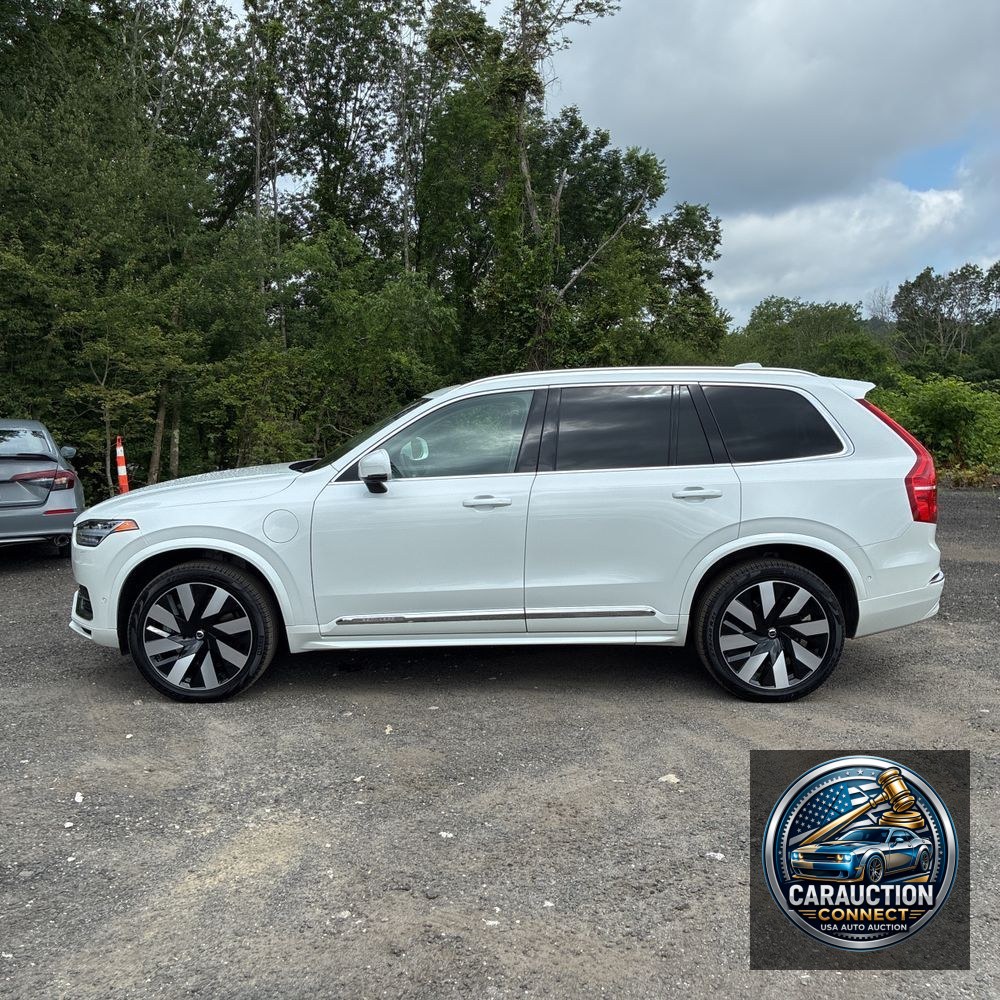 2024 Volvo XC90 T8 - Ultimate PHEV
