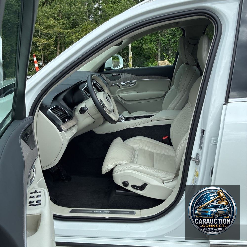 2024 Volvo XC90 T8 - Ultimate PHEV