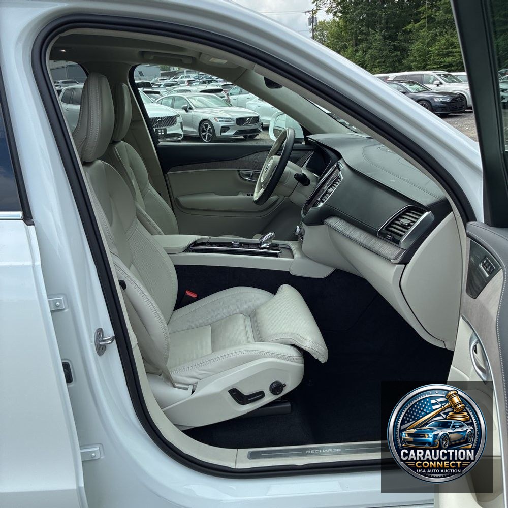 2024 Volvo XC90 T8 - Ultimate PHEV