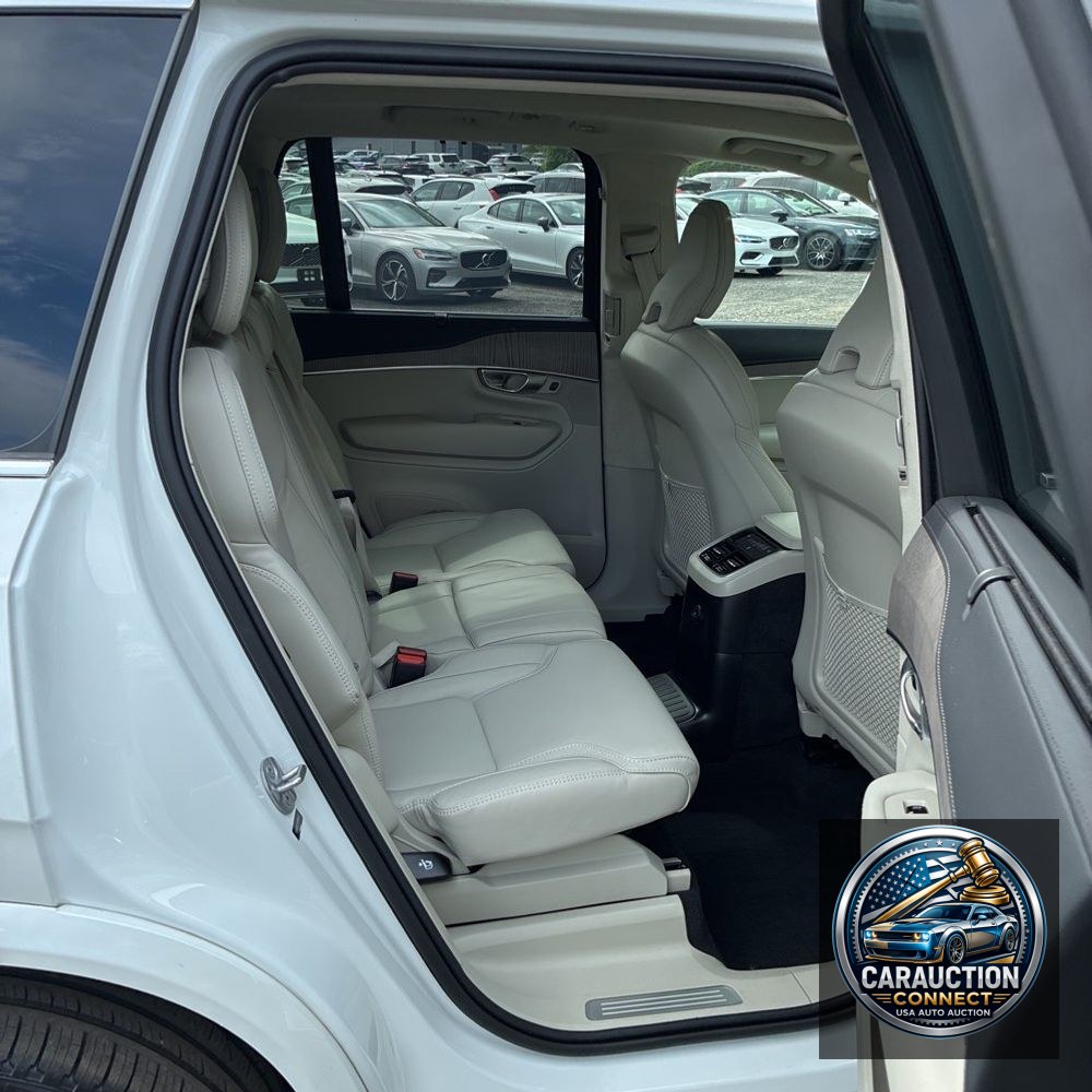 2024 Volvo XC90 T8 - Ultimate PHEV