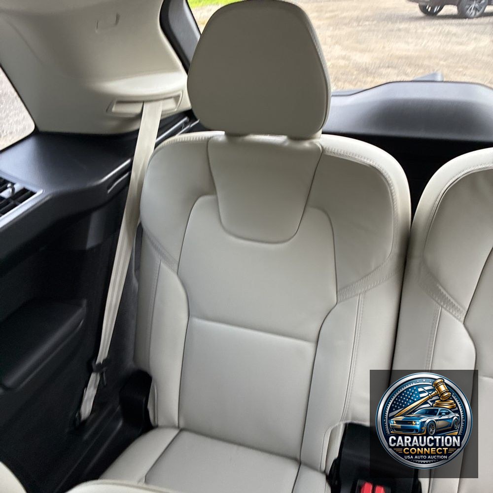 2024 Volvo XC90 T8 - Ultimate PHEV