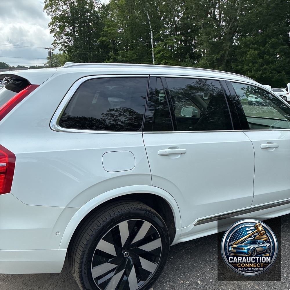 2024 Volvo XC90 T8 - Ultimate PHEV
