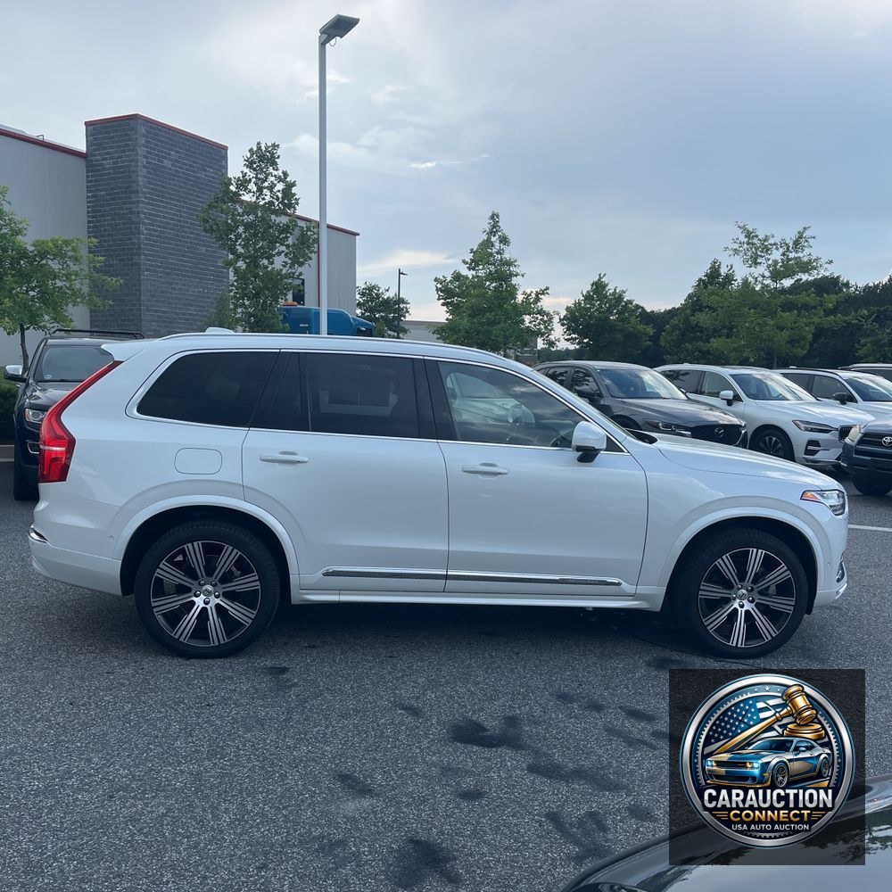2024 Volvo XC90 T8 - Ultimate PHEV