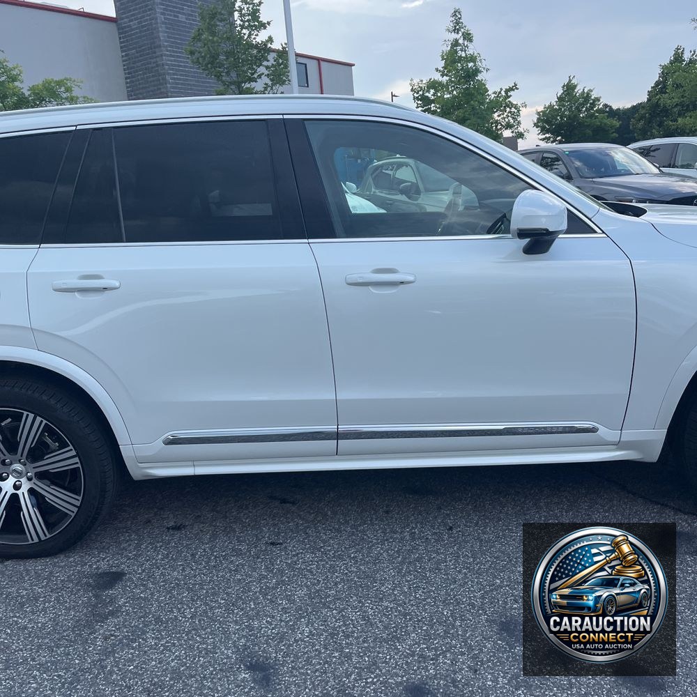 2024 Volvo XC90 T8 - Ultimate PHEV