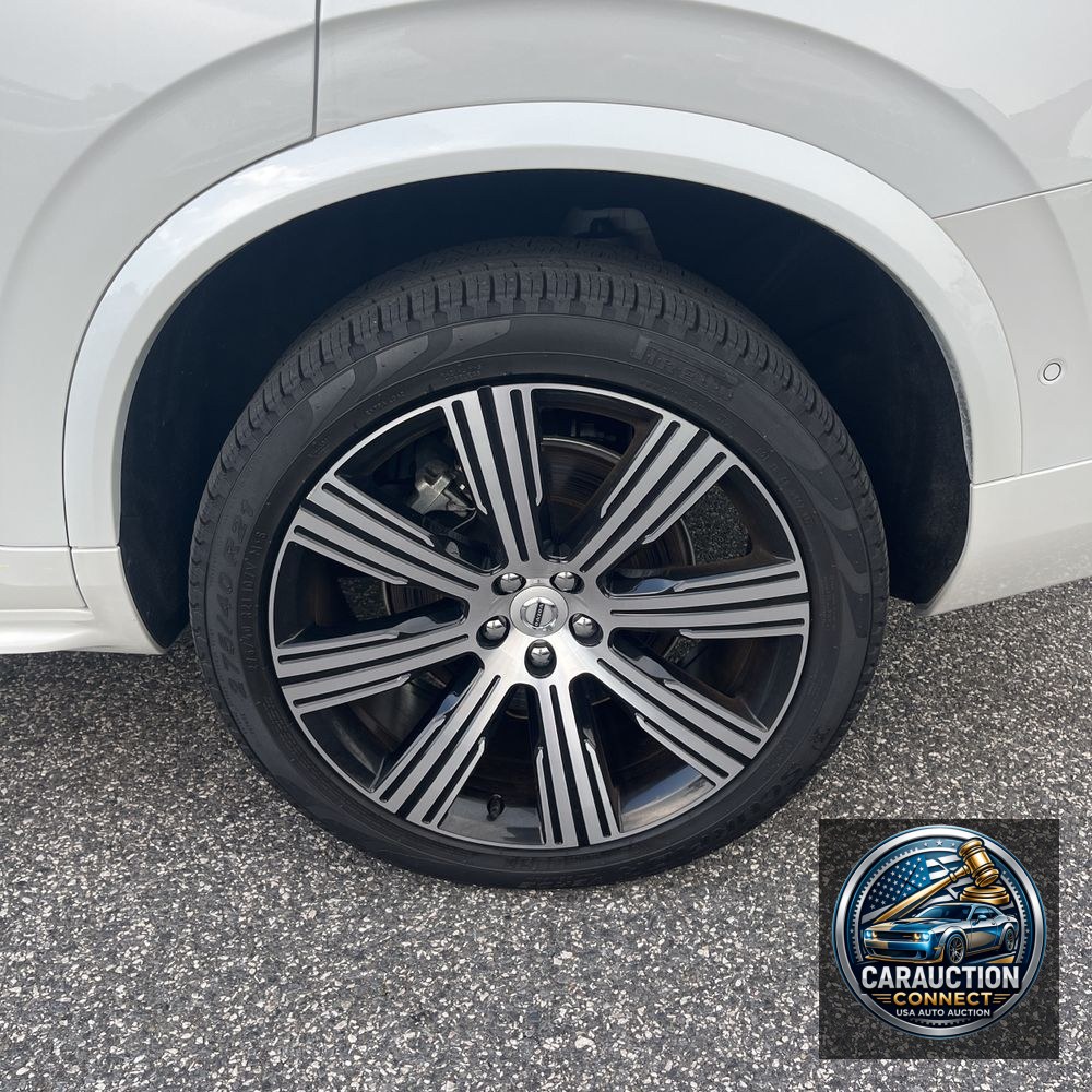 2024 Volvo XC90 T8 - Ultimate PHEV
