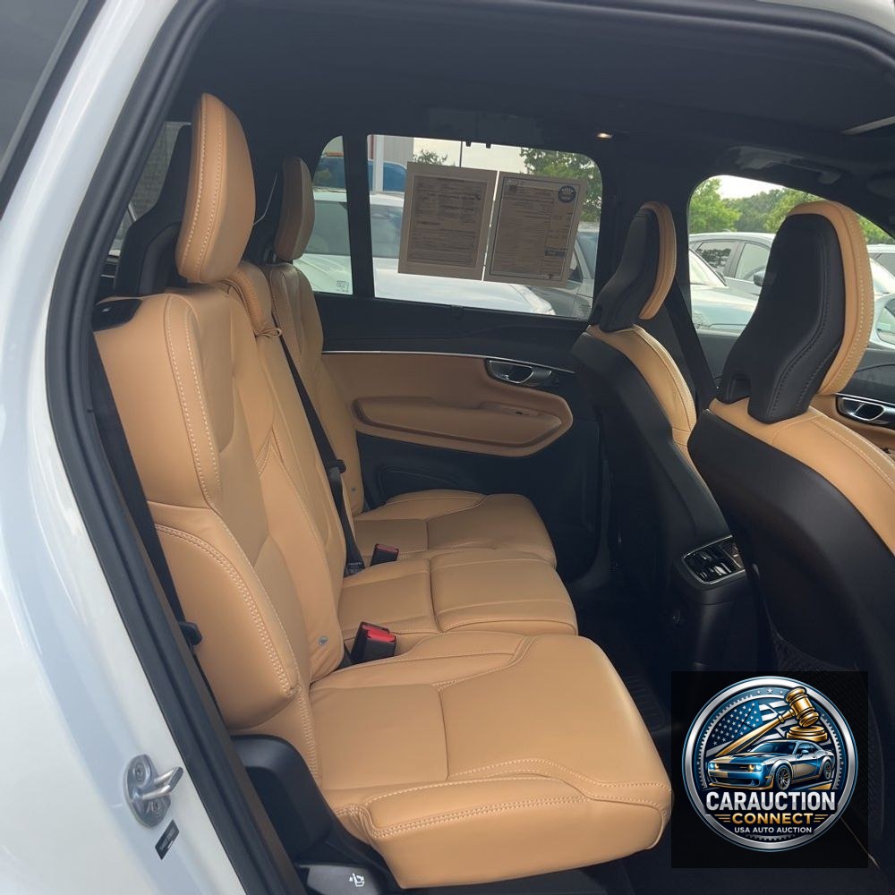 2024 Volvo XC90 T8 - Ultimate PHEV