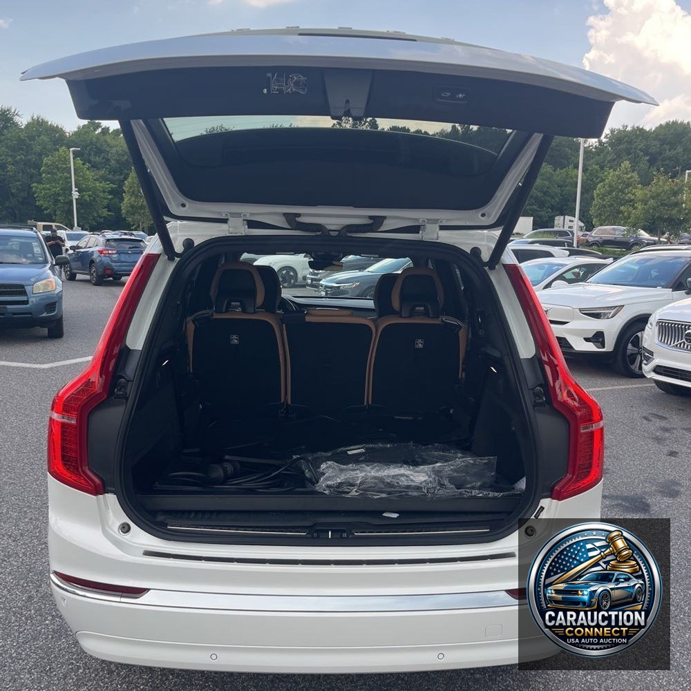 2024 Volvo XC90 T8 - Ultimate PHEV