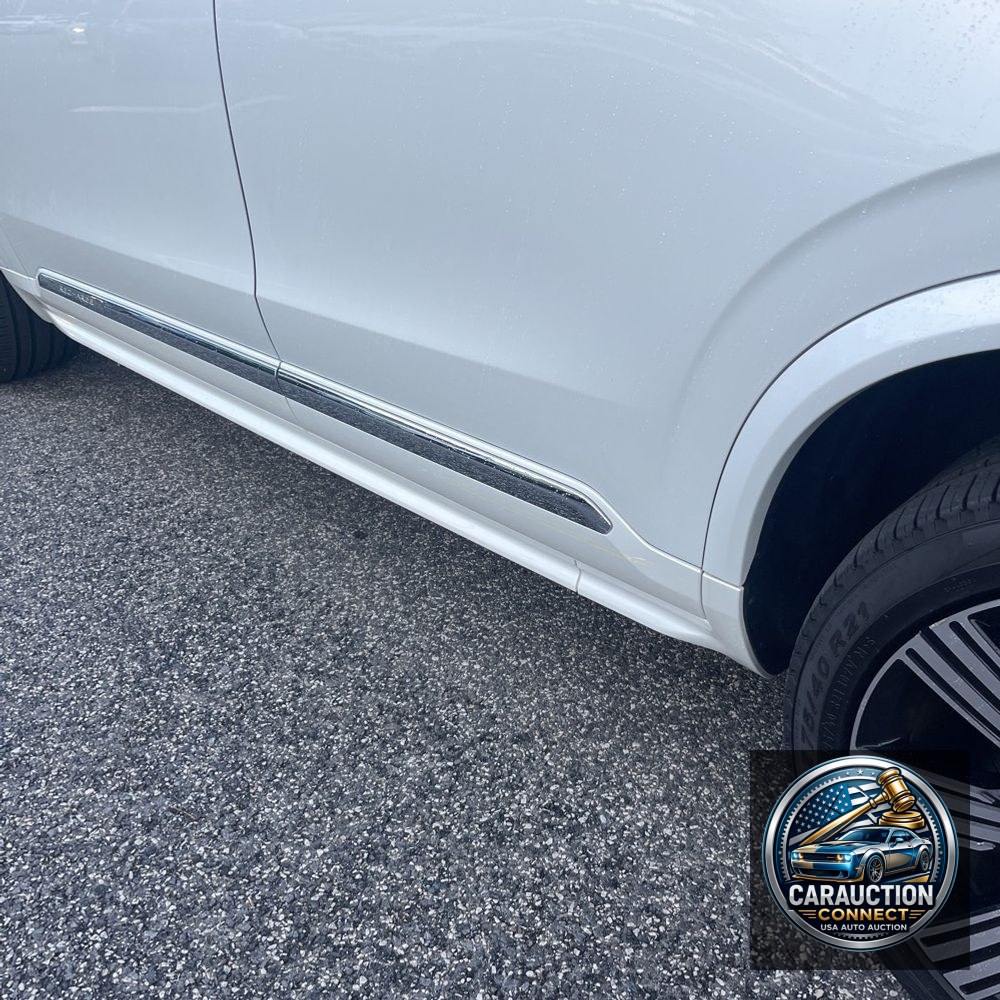 2024 Volvo XC90 T8 - Ultimate PHEV