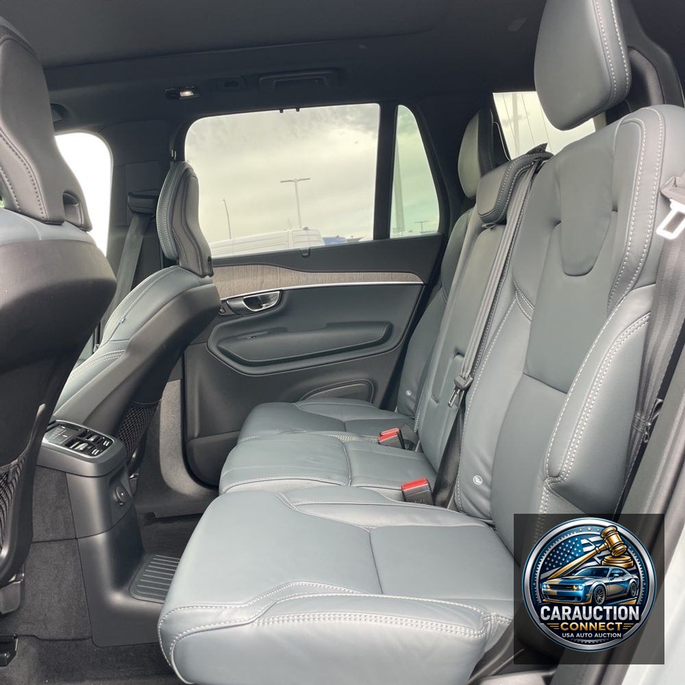 2024 Volvo XC90 T8 - Ultimate PHEV