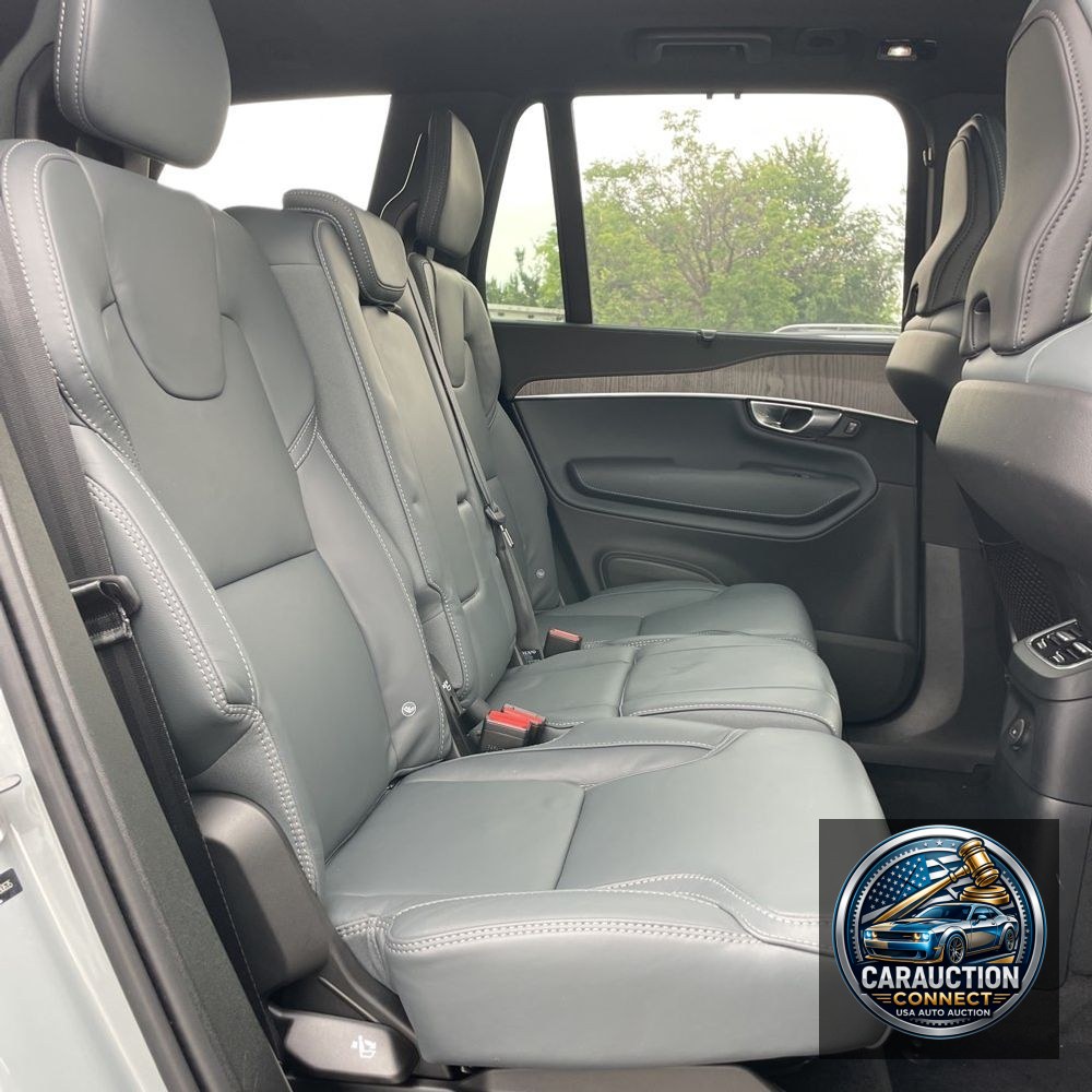 2024 Volvo XC90 T8 - Ultimate PHEV