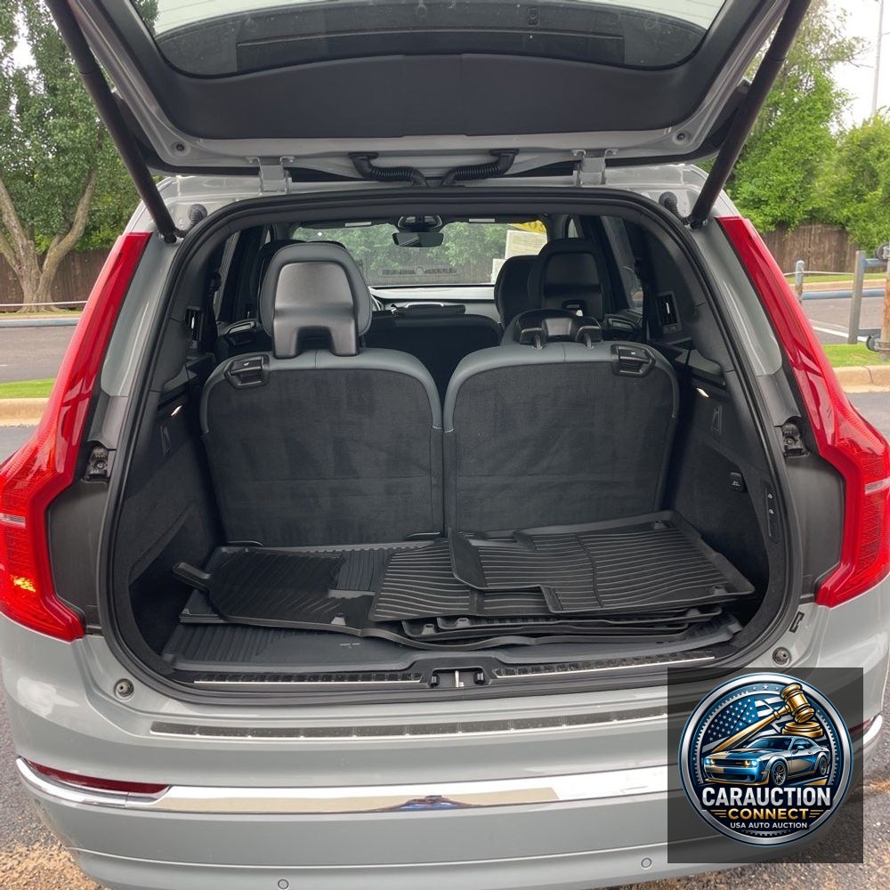2024 Volvo XC90 T8 - Ultimate PHEV