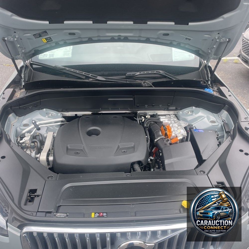 2024 Volvo XC90 T8 - Ultimate PHEV