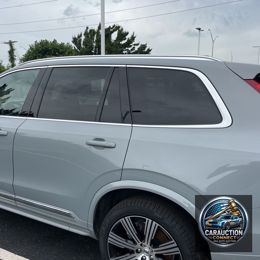 2024 Volvo XC90 T8 - Ultimate PHEV