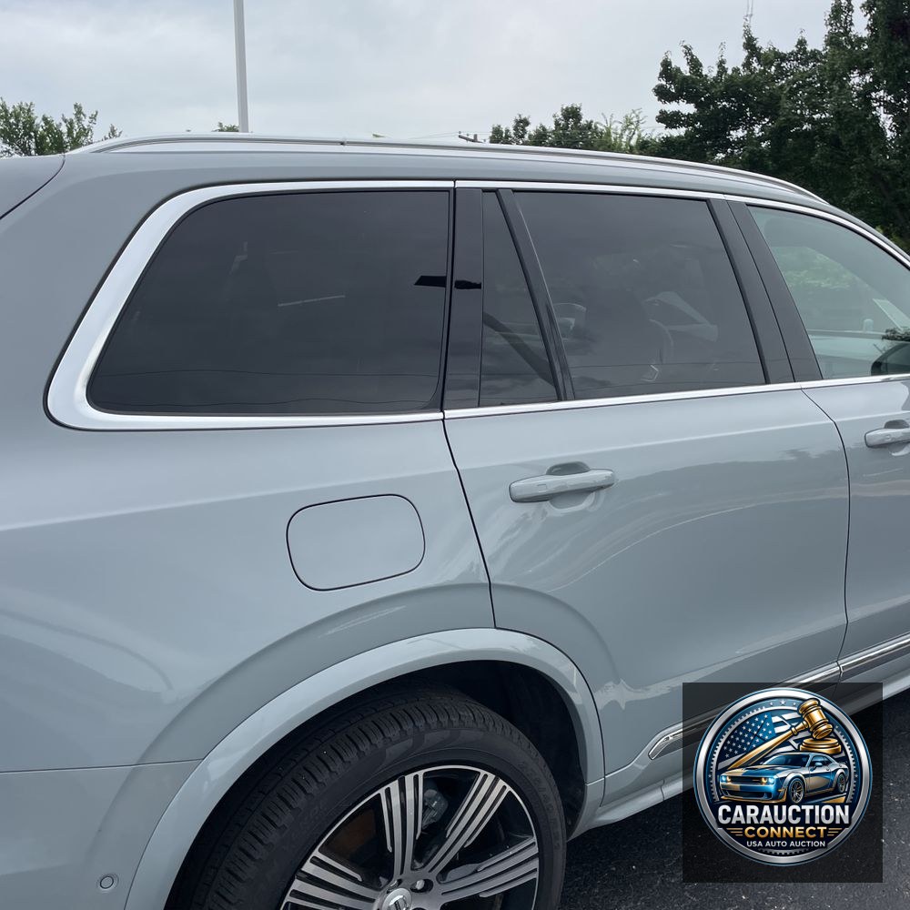2024 Volvo XC90 T8 - Ultimate PHEV