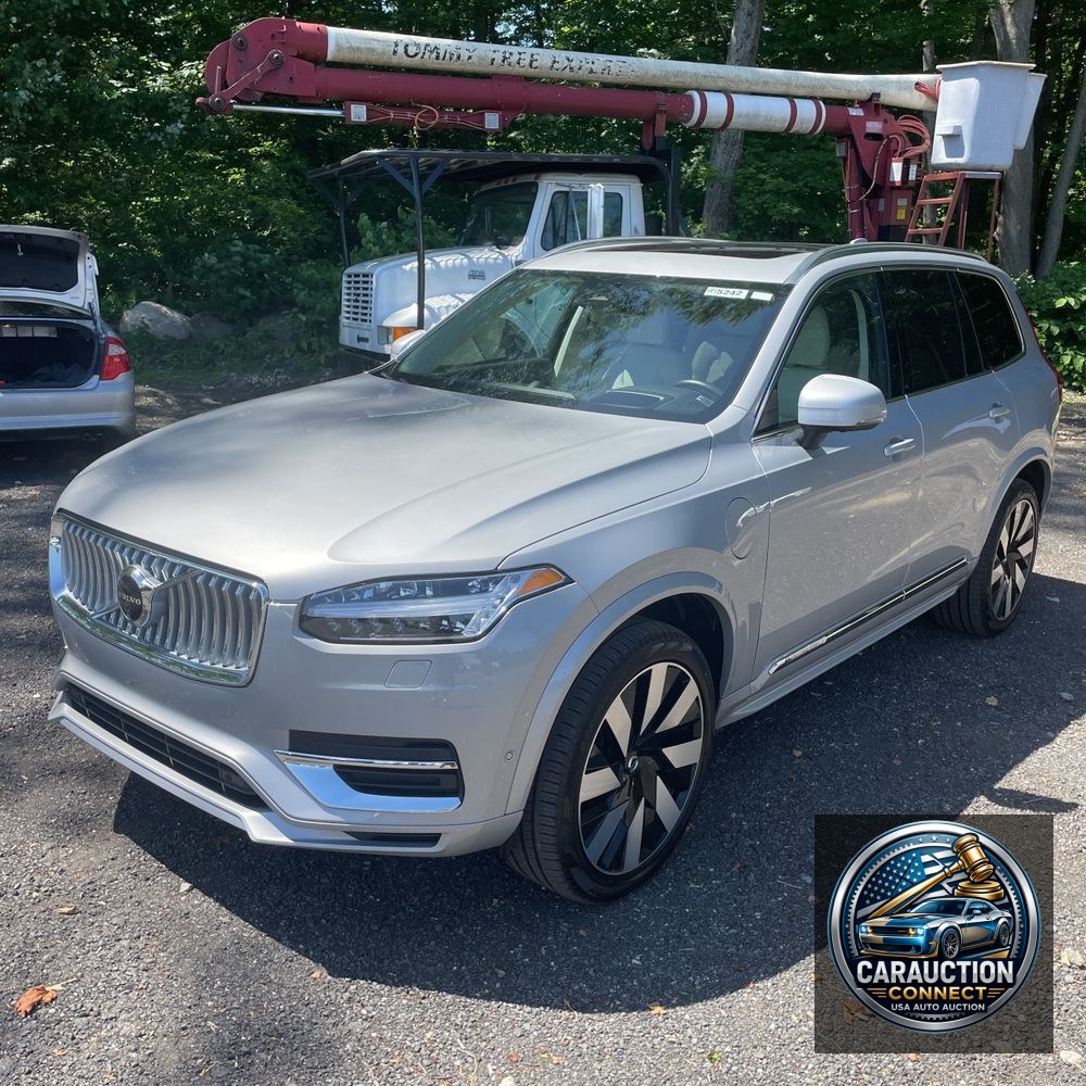 2024 Volvo XC90 T8 - Ultimate PHEV