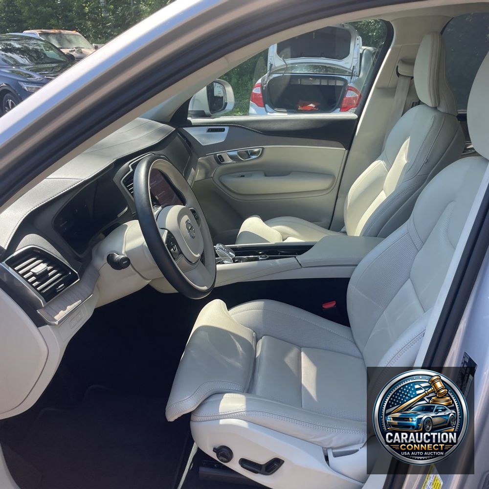 2024 Volvo XC90 T8 - Ultimate PHEV