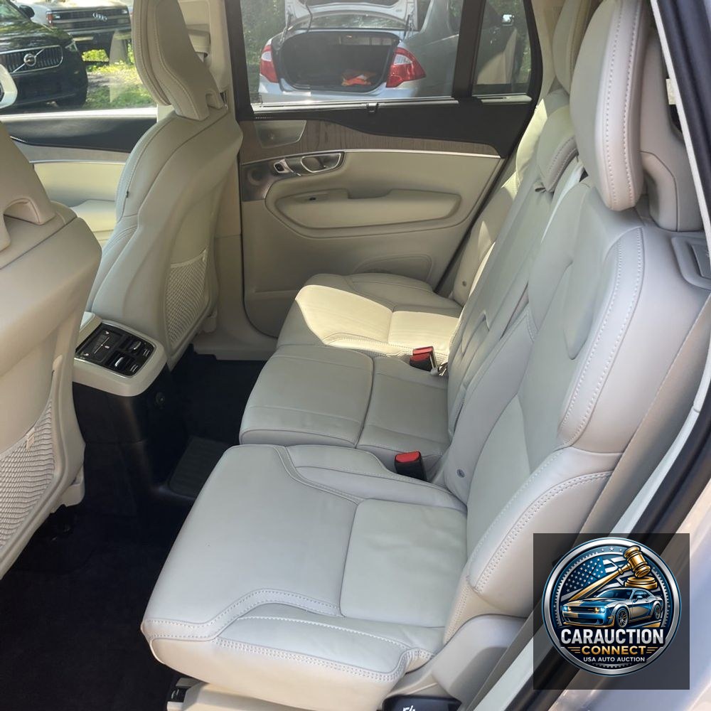 2024 Volvo XC90 T8 - Ultimate PHEV