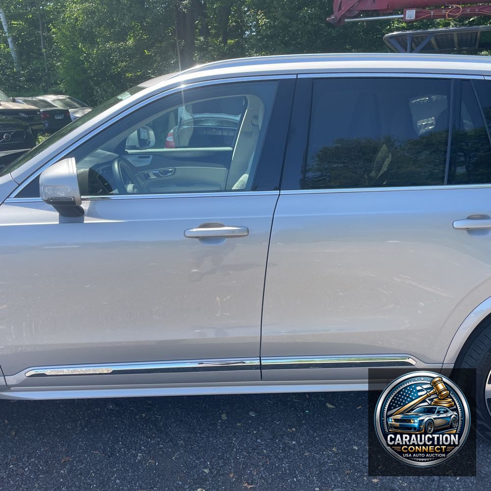 2024 Volvo XC90 T8 - Ultimate PHEV