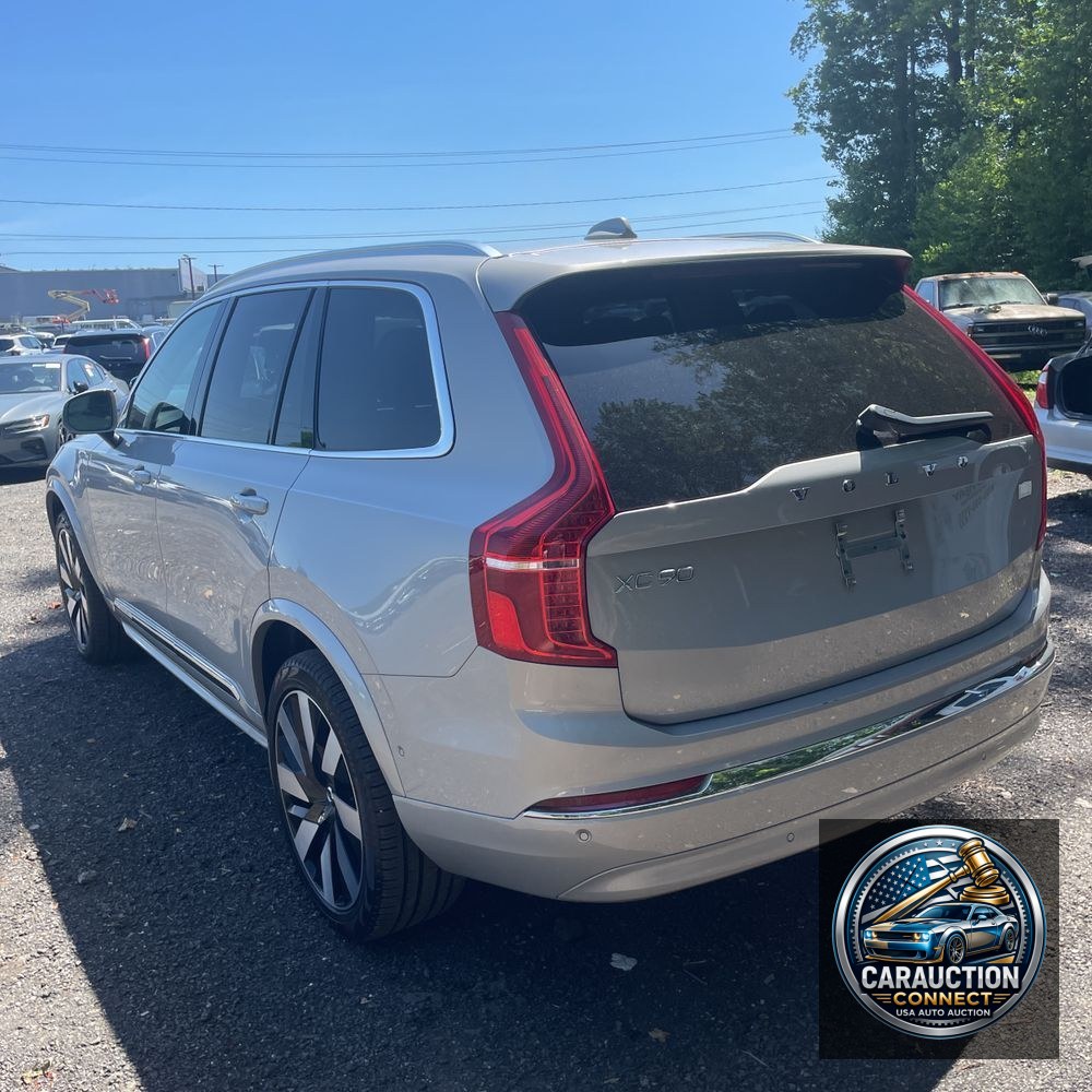 2024 Volvo XC90 T8 - Ultimate PHEV