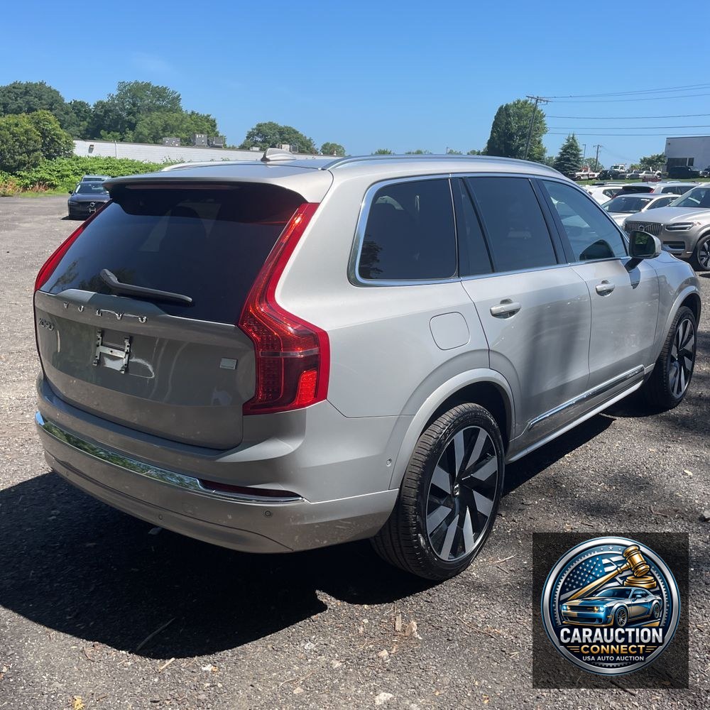 2024 Volvo XC90 T8 - Ultimate PHEV