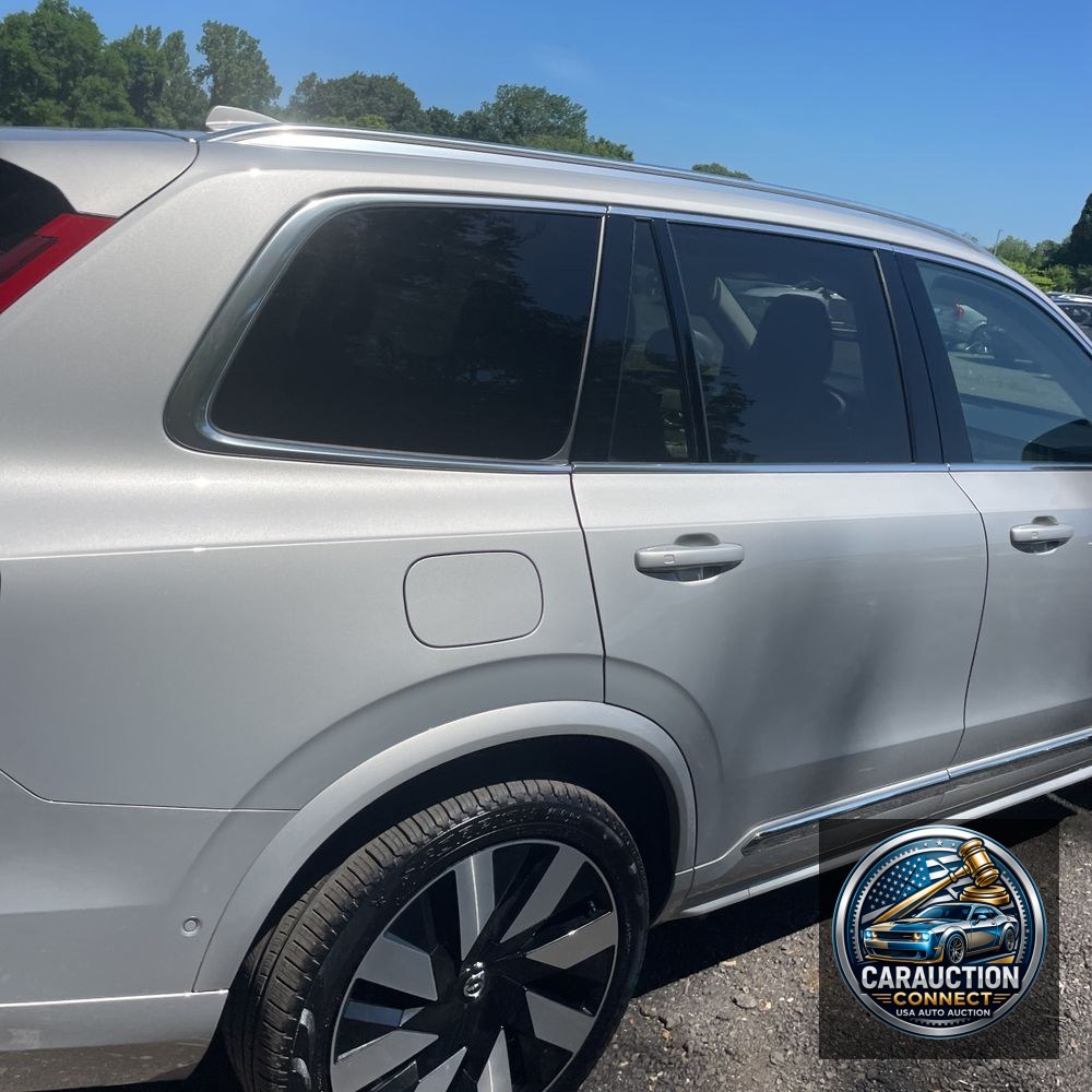 2024 Volvo XC90 T8 - Ultimate PHEV