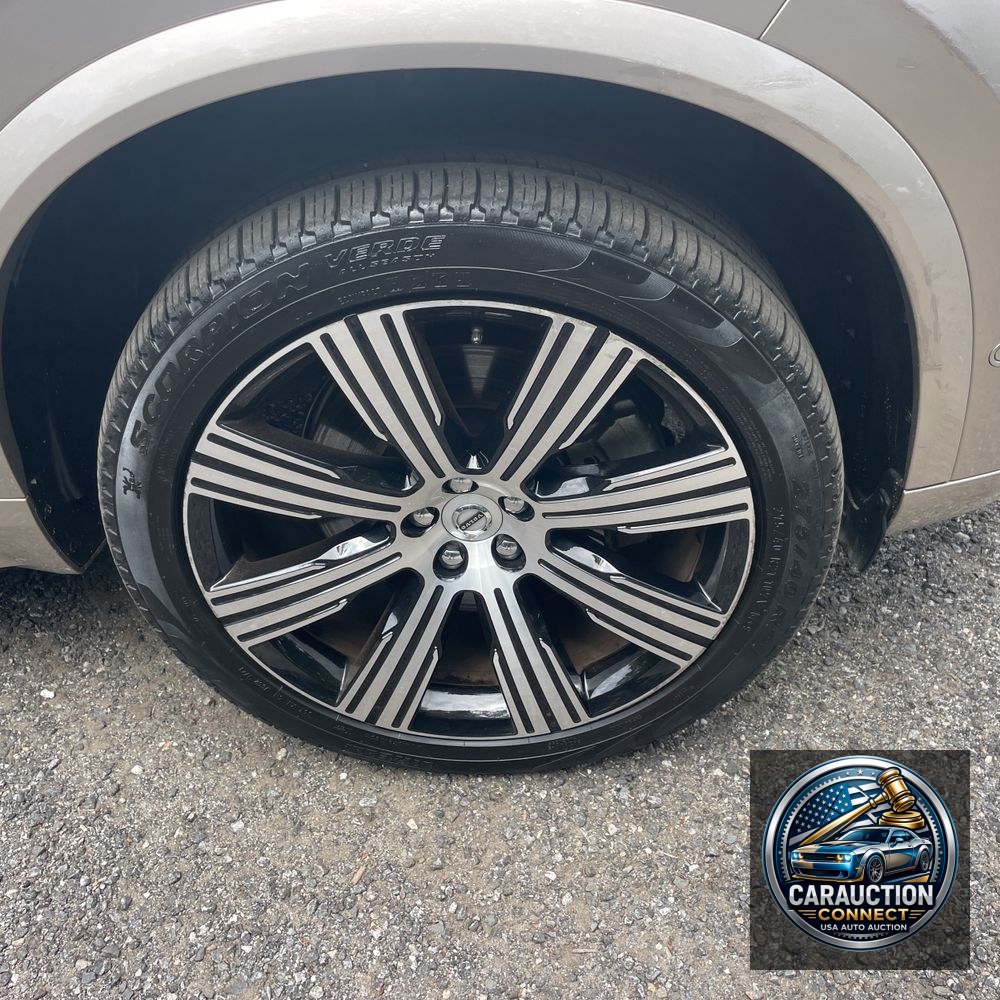 2024 Volvo XC90 T8 - Ultimate PHEV