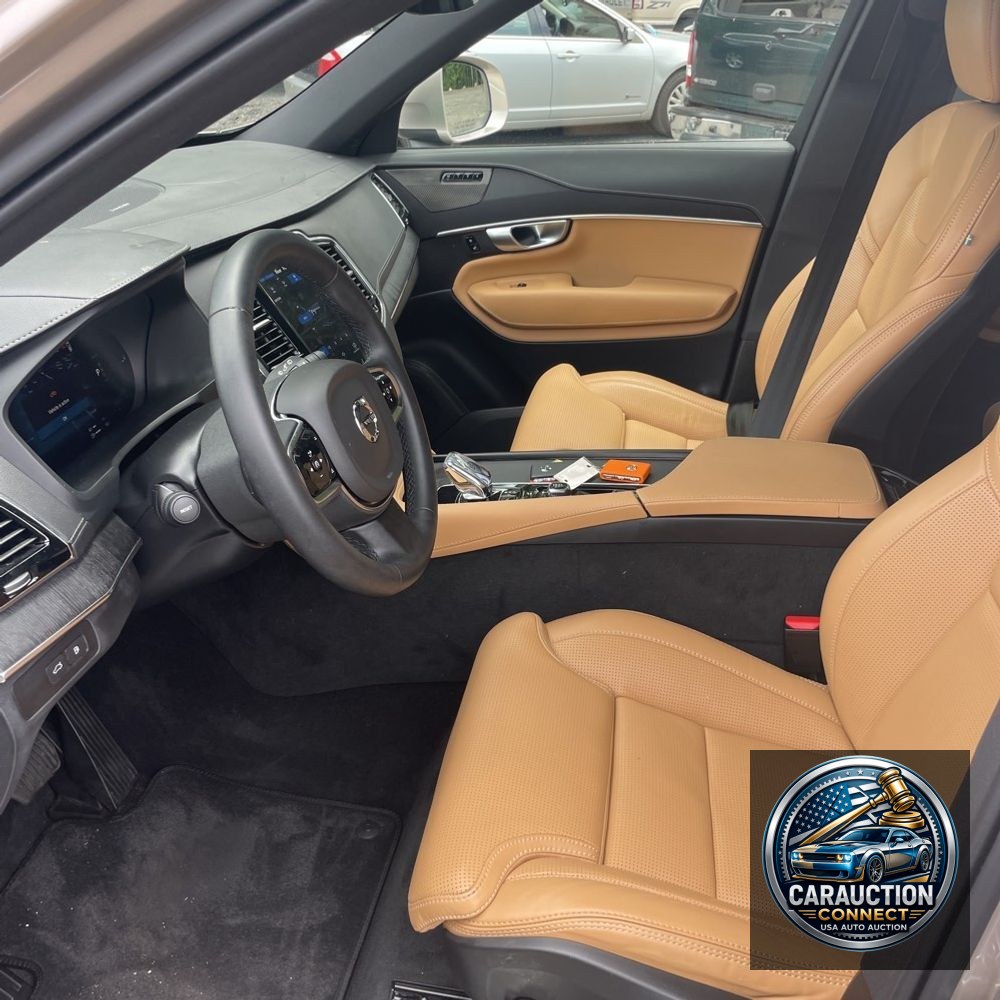 2024 Volvo XC90 T8 - Ultimate PHEV
