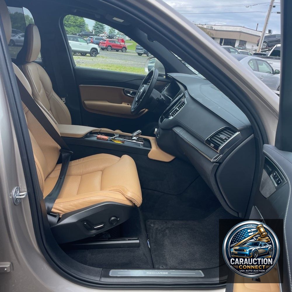 2024 Volvo XC90 T8 - Ultimate PHEV