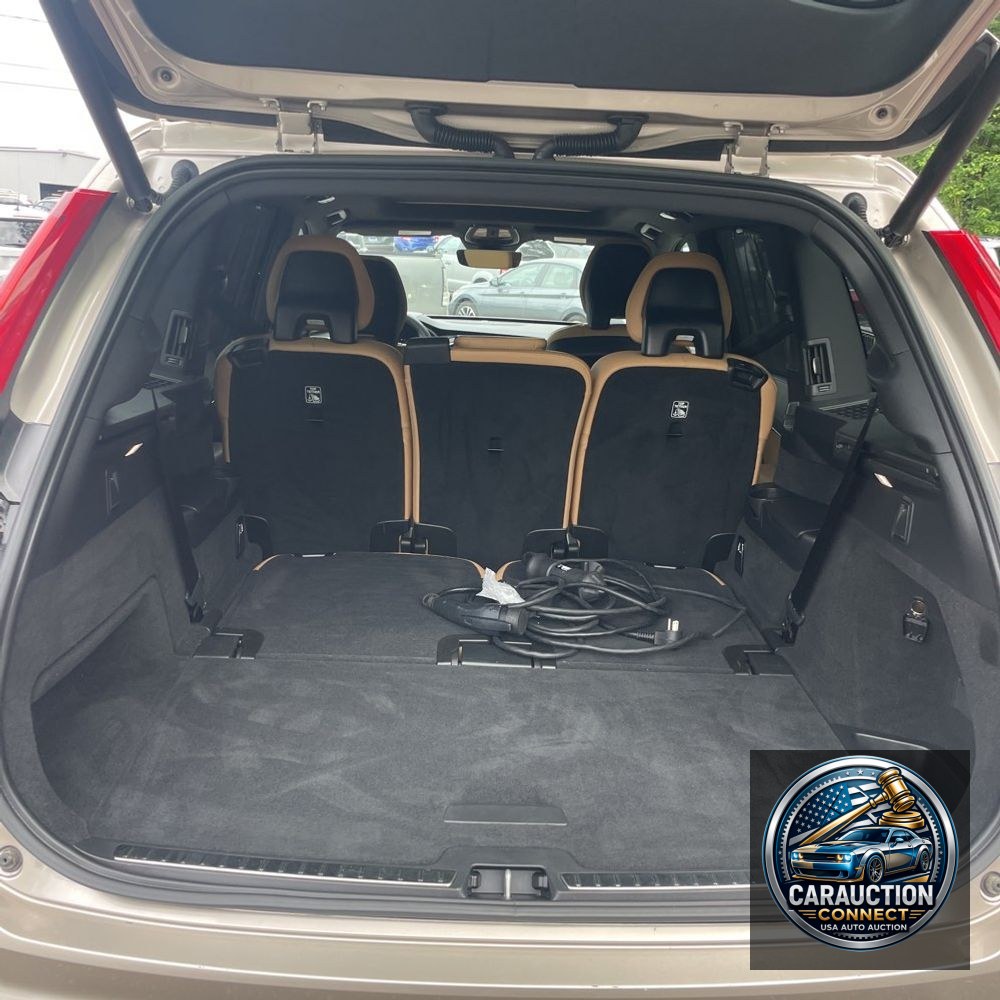 2024 Volvo XC90 T8 - Ultimate PHEV