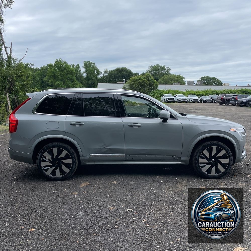 2024 Volvo XC90 T8 - Ultimate PHEV