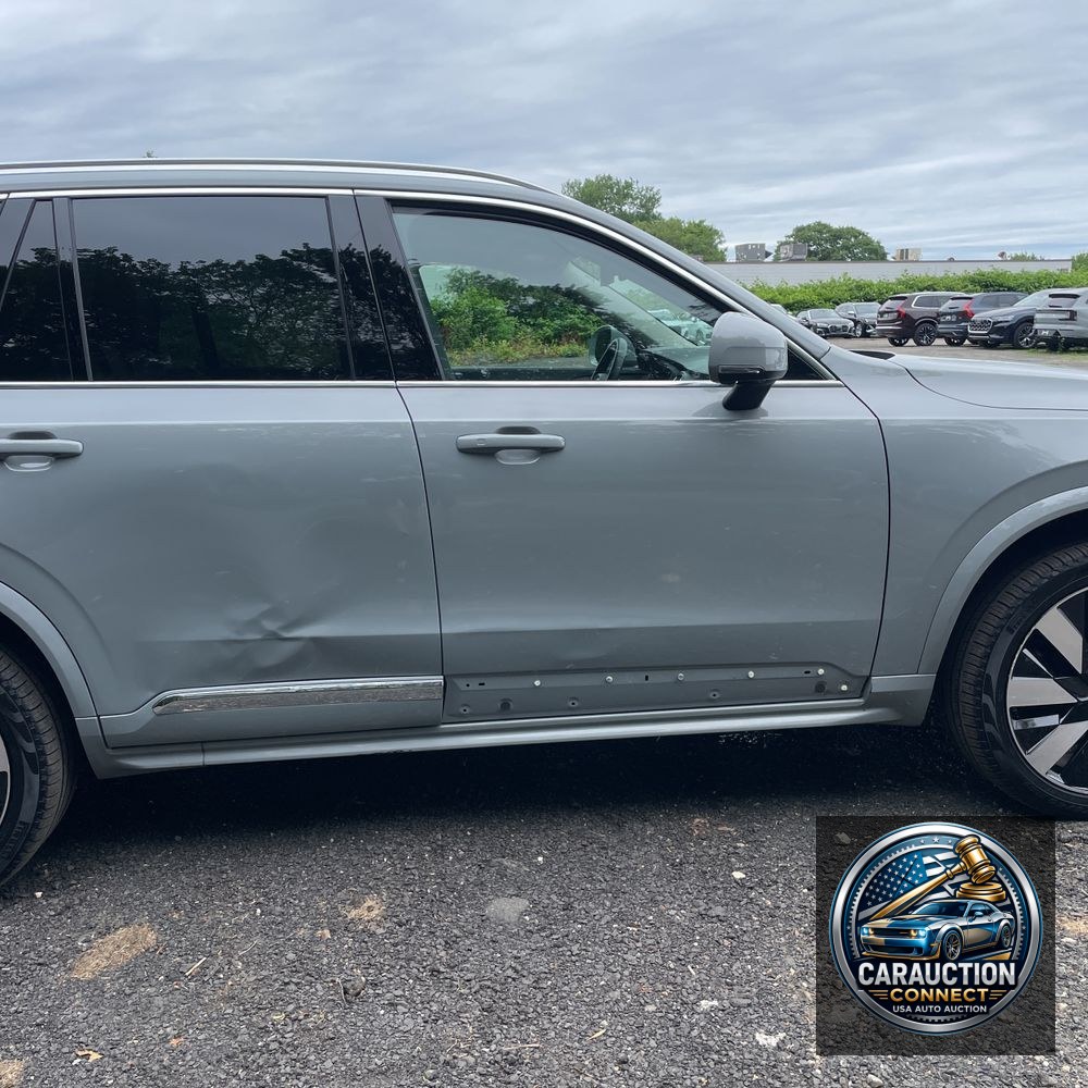 2024 Volvo XC90 T8 - Ultimate PHEV